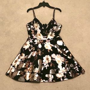 Windsor floral homecoming dress